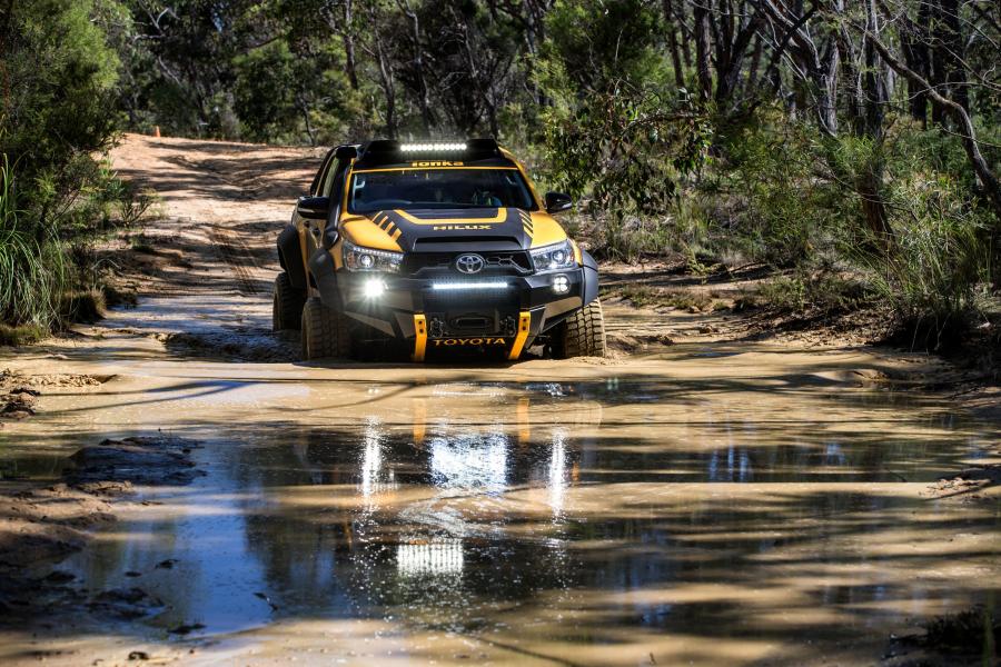  Toyota Hilux Tonka Concept 2017 года  (фото 14 из 40)